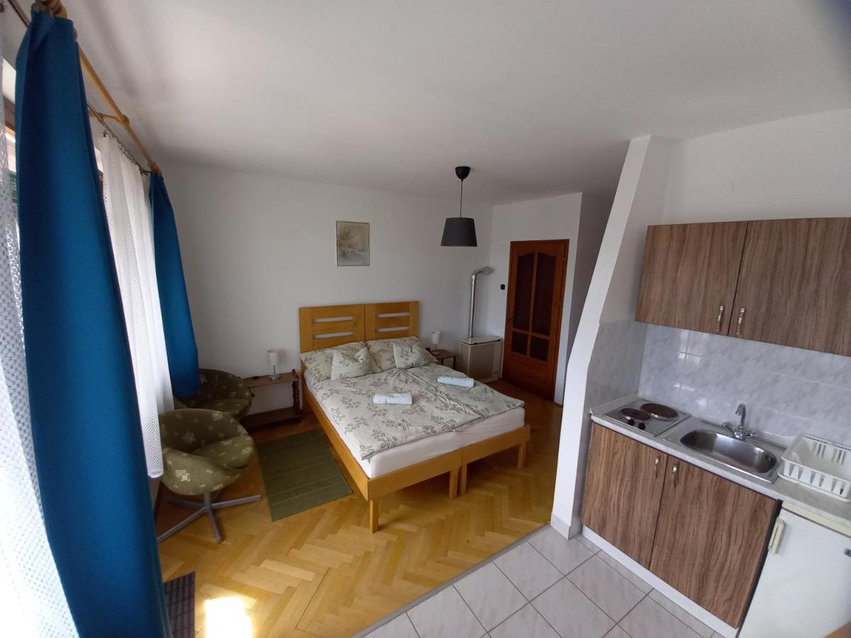 זלקרוס Kispal Apartmanhaz מראה חיצוני תמונה